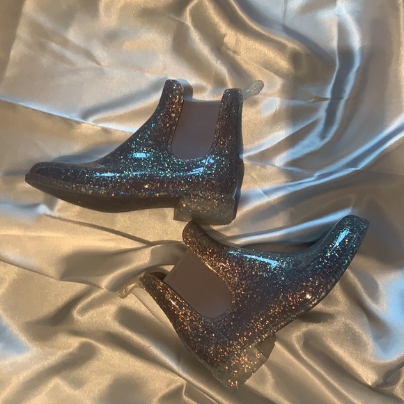 Little Girl Glitter Rain Boots - Picture 2 of 3